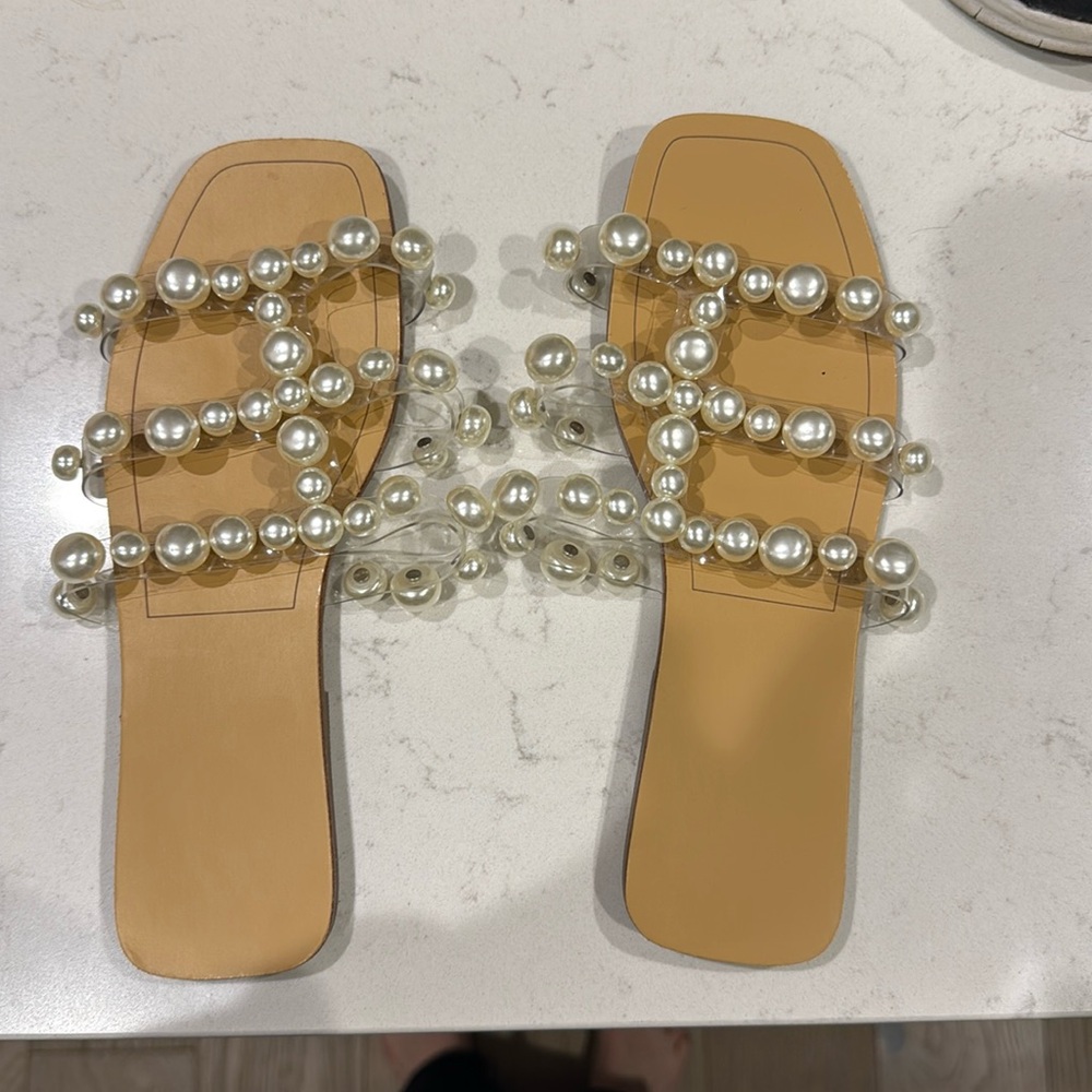 Pearl Clear Sandals